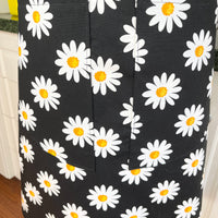 This Gorgeous Daisy Apron is Meant for Even the Messiest Baker