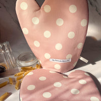Pink and Cream Polka Dots Make a Gorgeous Oven Mitt Pattern