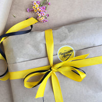 Beautiful Bees and Flowers Make These Oven Mitts a Gorgeous Pair