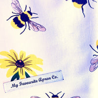 Beautiful Bees and Flowers Make These Oven Mitts a Gorgeous Pair