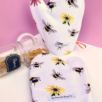 Beautiful Bees and Flowers Make These Oven Mitts a Gorgeous Pair