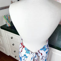 Beautiful and Bold, these Sensational Bows Make this Apron Stand Out from the Crowd