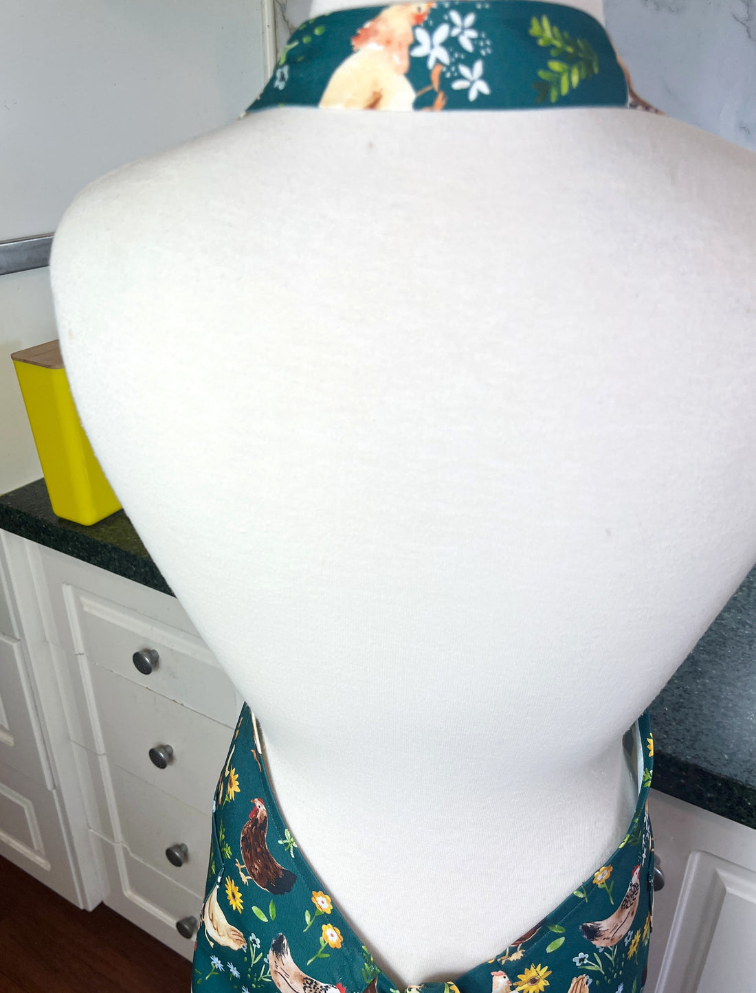 Chickens Cover this Beautiful, Country Style Apron