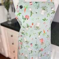 Gorgeous Gardening Apron. Perfect for Your Favourite Garden-Loving Baker!