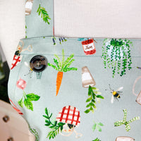 Gorgeous Gardening Apron. Perfect for Your Favourite Garden-Loving Baker!