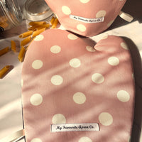 Pink and Cream Polka Dots Make a Gorgeous Oven Mitt Pattern