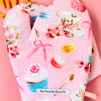 The Perfect Oven Mitts for Any High Tea Fancier