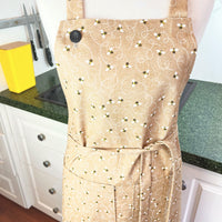 Delicate Patterned Apron for Your Favourite Bee Lover