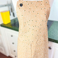 Delicate Patterned Apron for Your Favourite Bee Lover