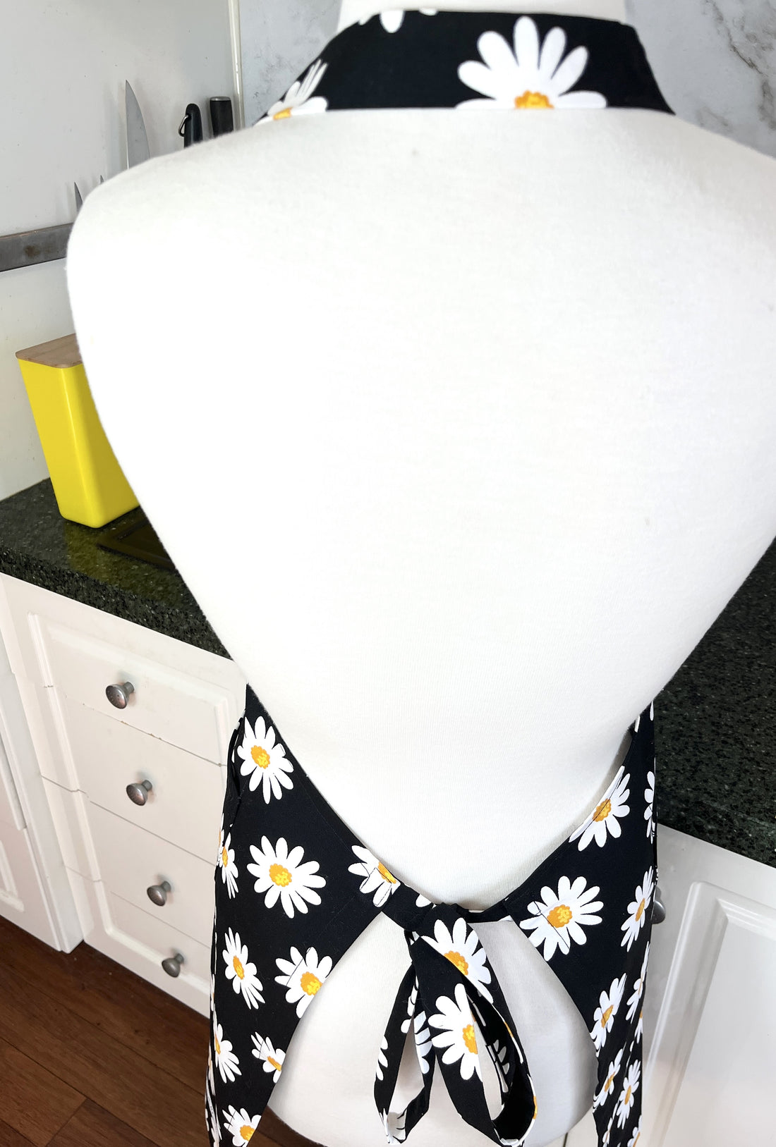 This Gorgeous Daisy Apron is Meant for Your Favourite Messy Baker