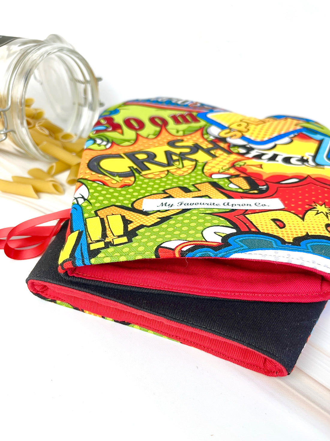 Get Your Hands On These Colourful Cartoon Oven Mitts