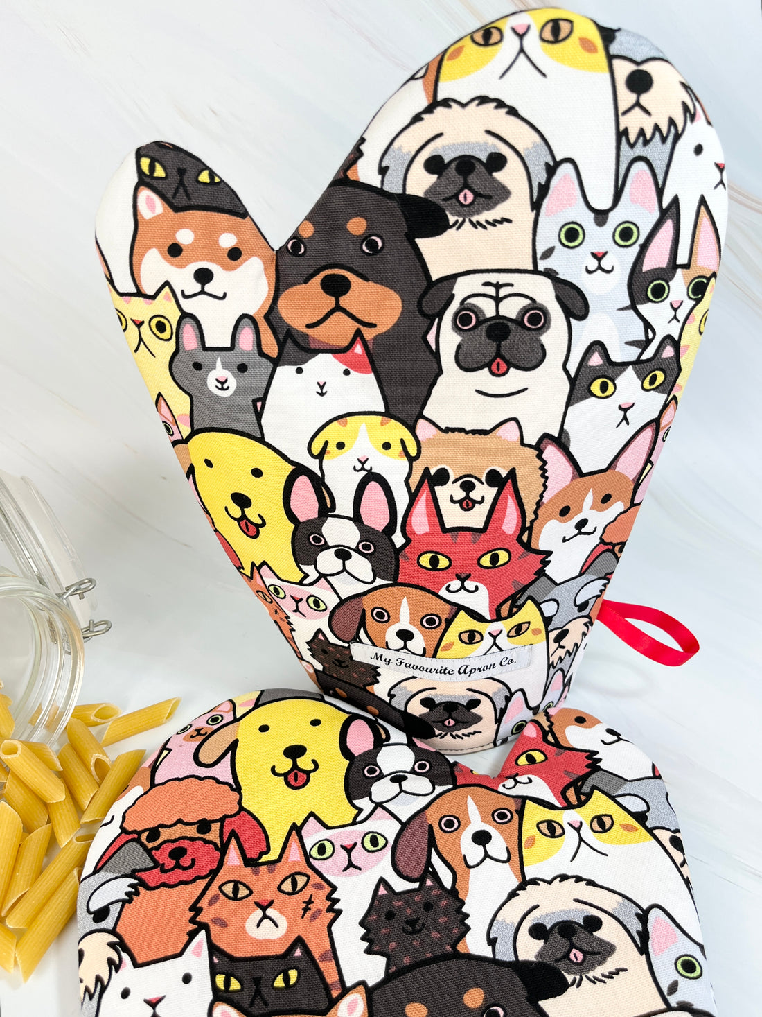 Cats and Dogs All Over these Amazing Oven Mitts