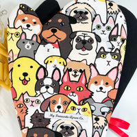 Cats and Dogs All Over these Amazing Oven Mitts