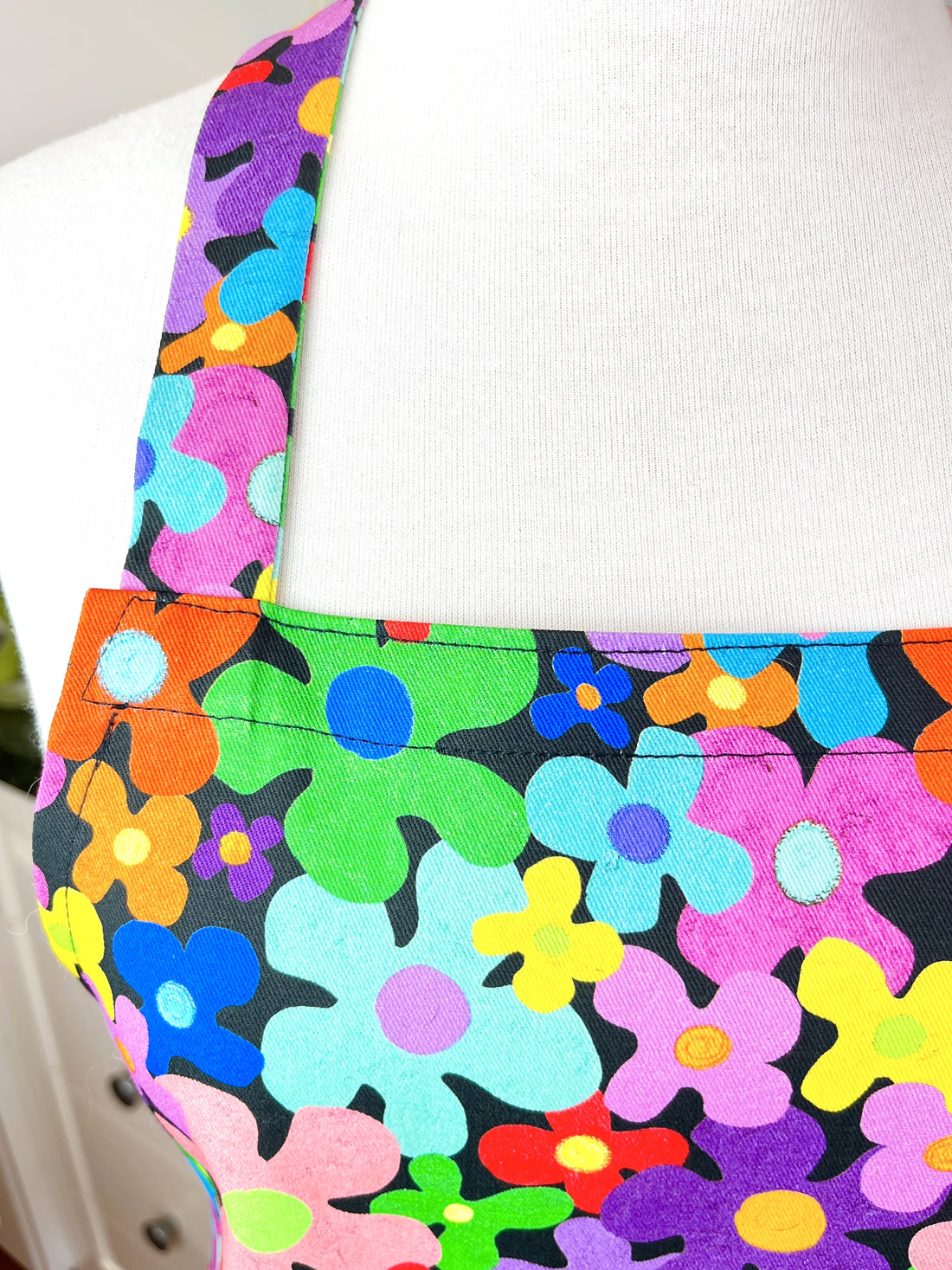 This Bold Floral Apron is Perfect for Your Favourite Petite Adult or Teen Cook