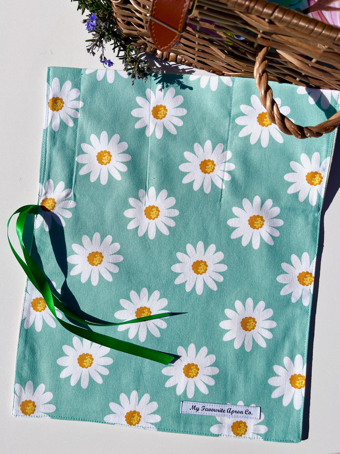 Green Daisy Cutlery, Make-Up or Craft Roll