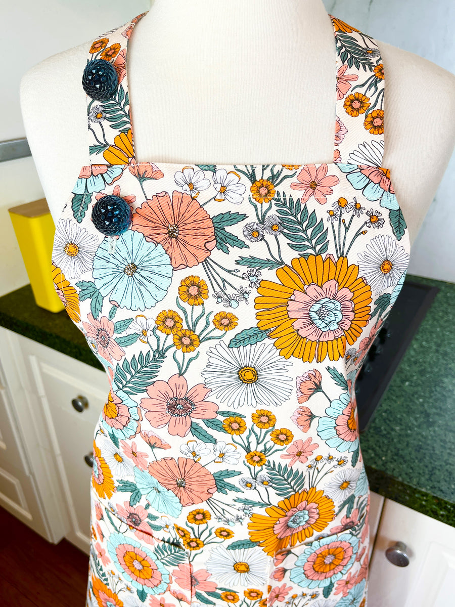 Sensational Retro Summer Floral Apron