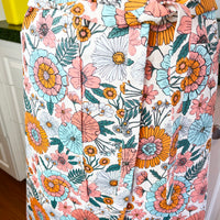 Sensational Retro Summer Floral Apron