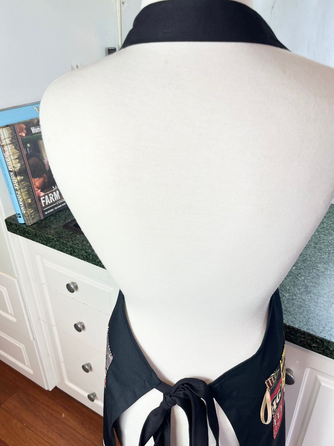 Is Your Dad a Coffee Fan? This is the Ideal Apron for Him