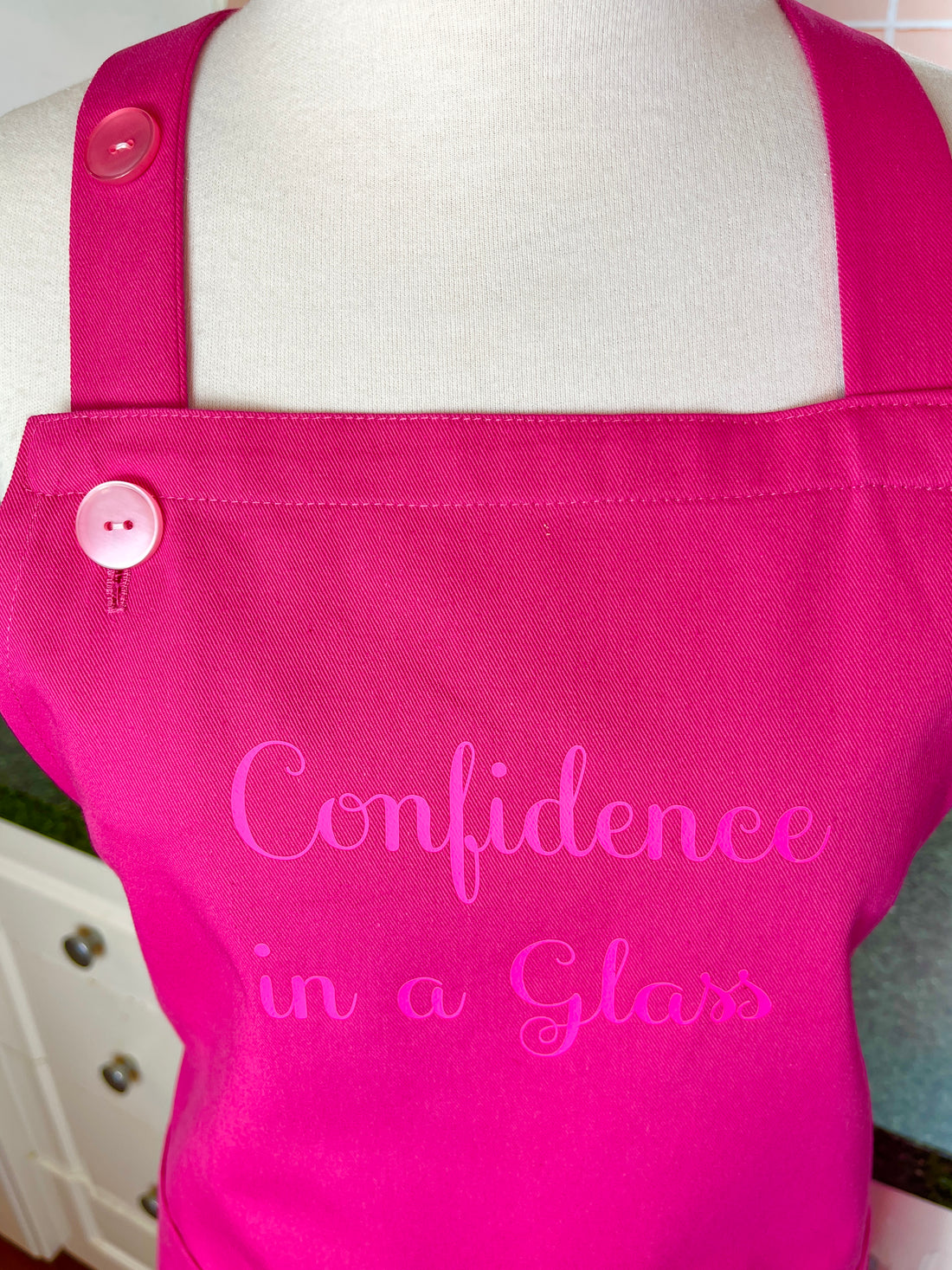 Confidence in a Glass! A Fun and Bold Statement on an Apron. Such a Fab Gift.