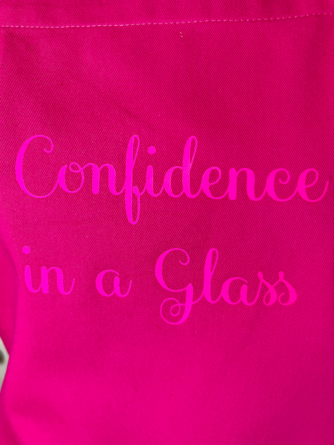 Confidence in a Glass! A Fun and Bold Statement on an Apron. Such a Fab Gift.
