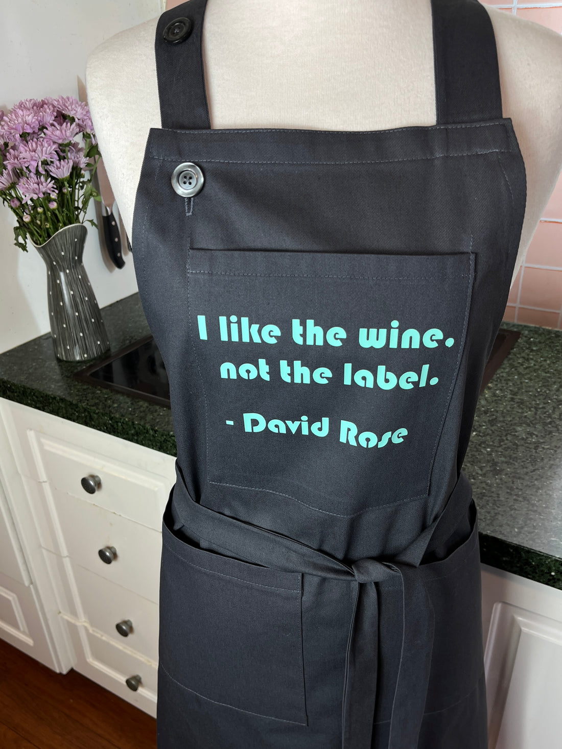 I Like the Wine, Not the Label - a Practical, Fun and Wise Apron