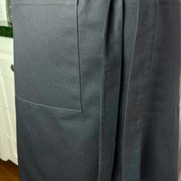 I Like the Wine, Not the Label - a Practical, Fun and Wise Apron