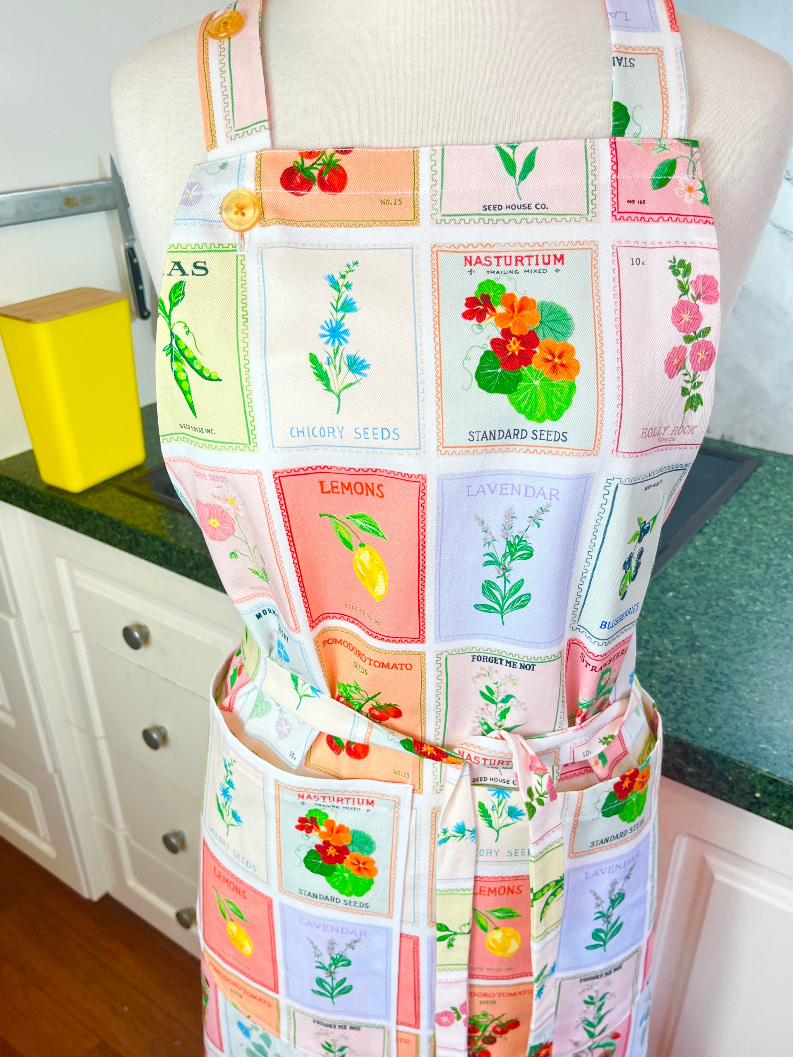 This Pretty Retro Apron has the Loveliest Pattern – My Favourite Apron Co.