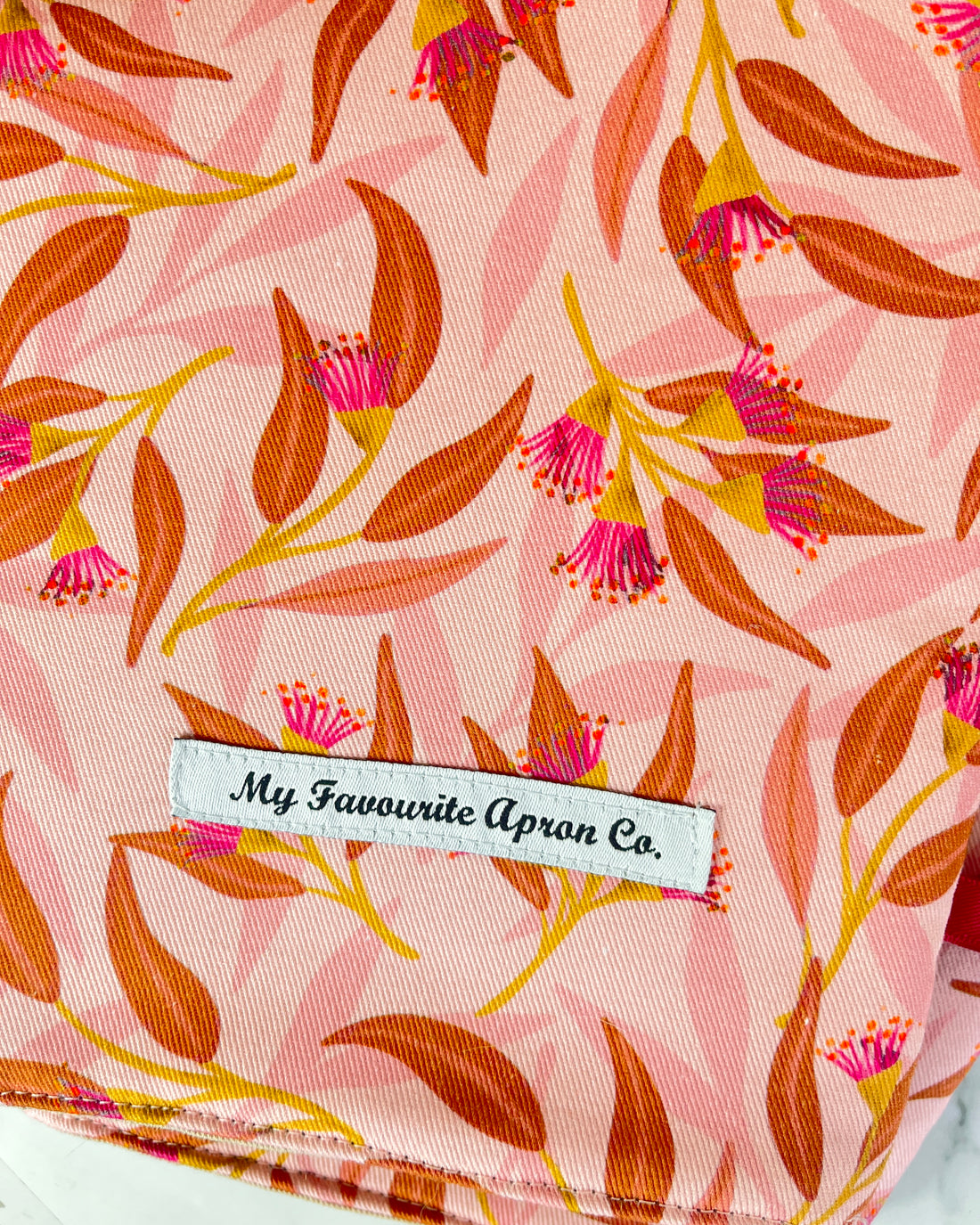 Gorgeous Gum Leaf and Floral Oven Mitts Make the Perfect Foodie Gift