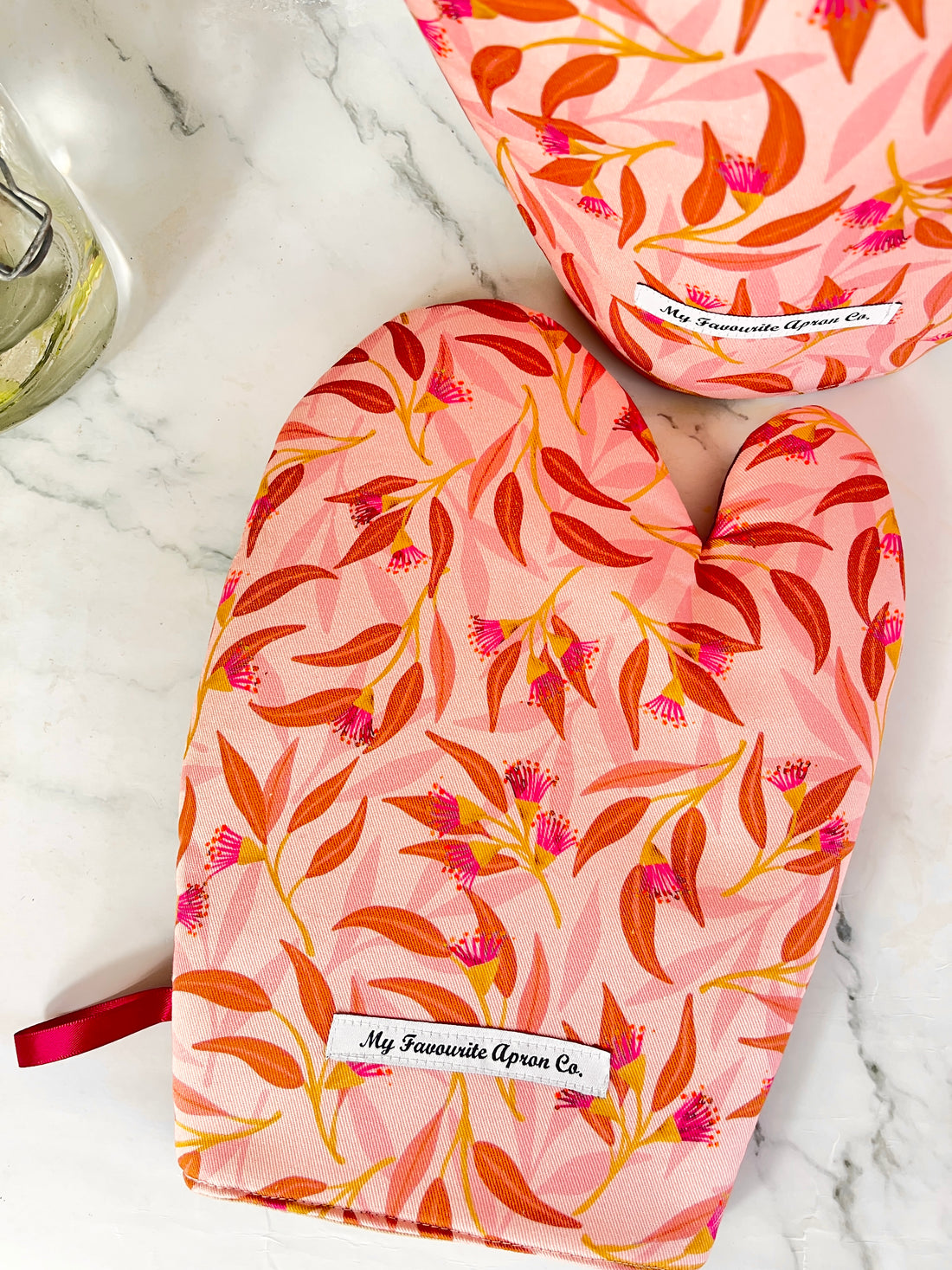 Gorgeous Gum Leaf and Floral Oven Mitts Make the Perfect Foodie Gift