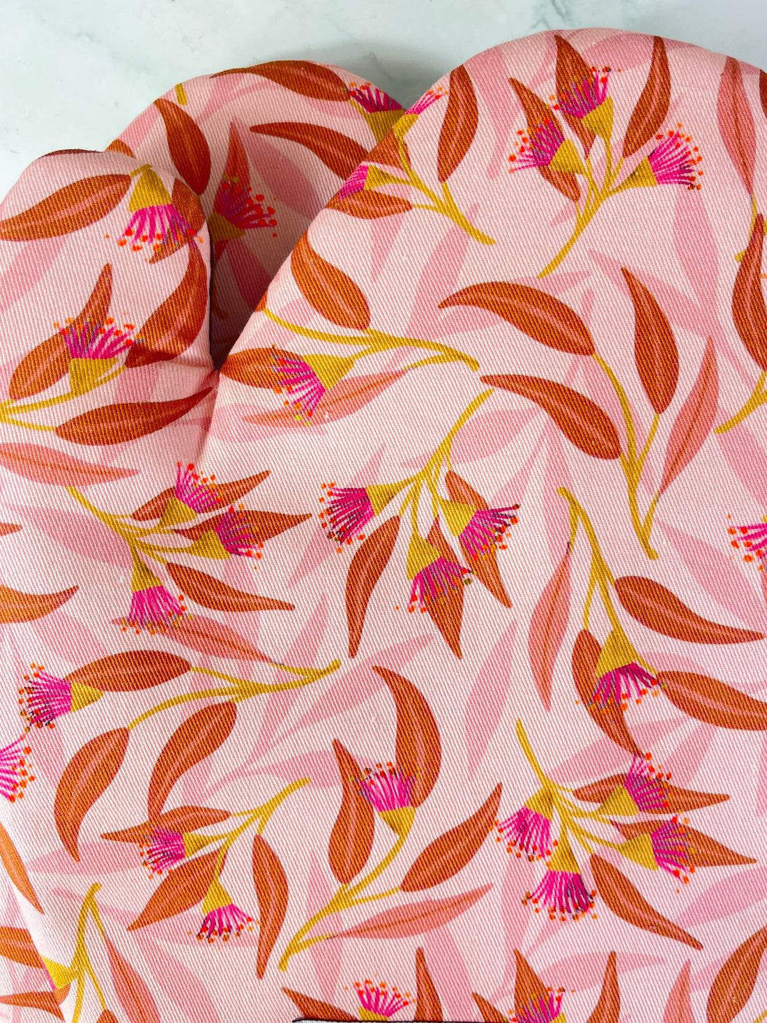 Gorgeous Gum Leaf and Floral Oven Mitts Make the Perfect Foodie Gift
