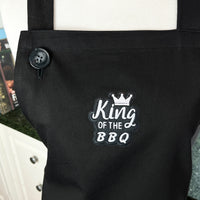 Is Your Dad the King of the BBQ? This Simple Black Apron is the Ideal Gift for Him