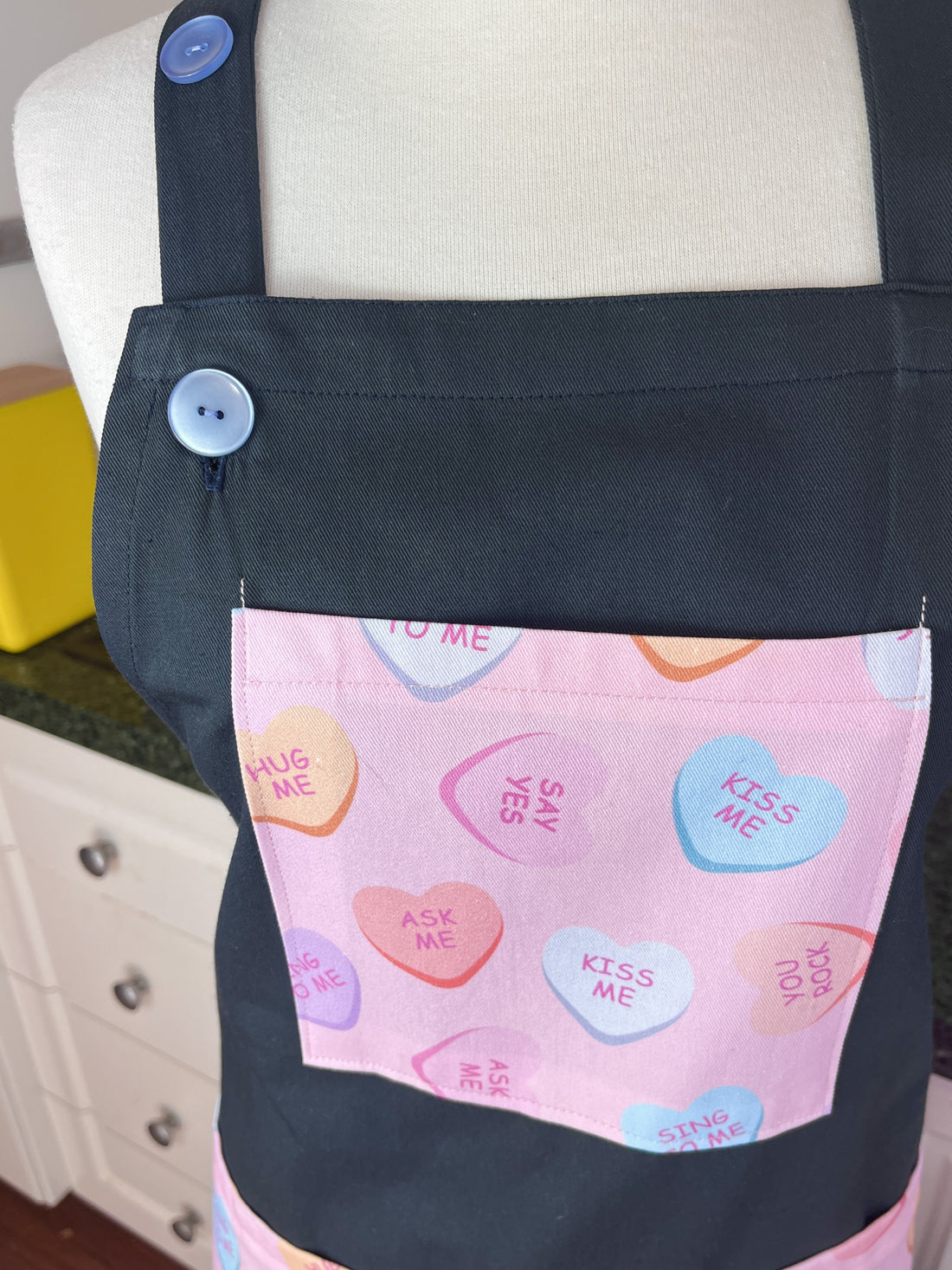 Love Message Pockets Make this Blue Apron a Gorgeous Gem