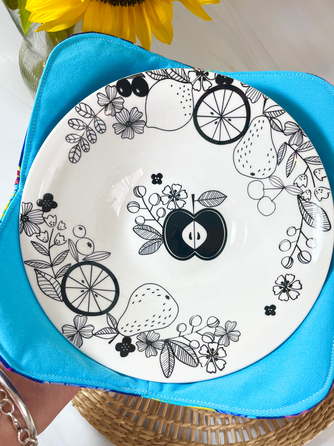 This Vibrant Blue Bowl Cozy Makes Heating Meals Safe and Easy