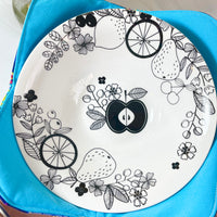 This Vibrant Blue Bowl Cozy Makes Heating Meals Safe and Easy