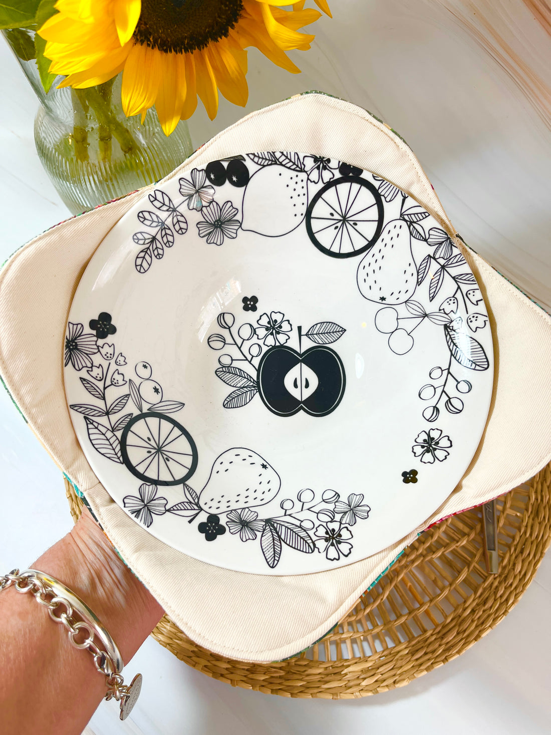 Beautiful Bowl Cozy - the Perfect Winter Gift
