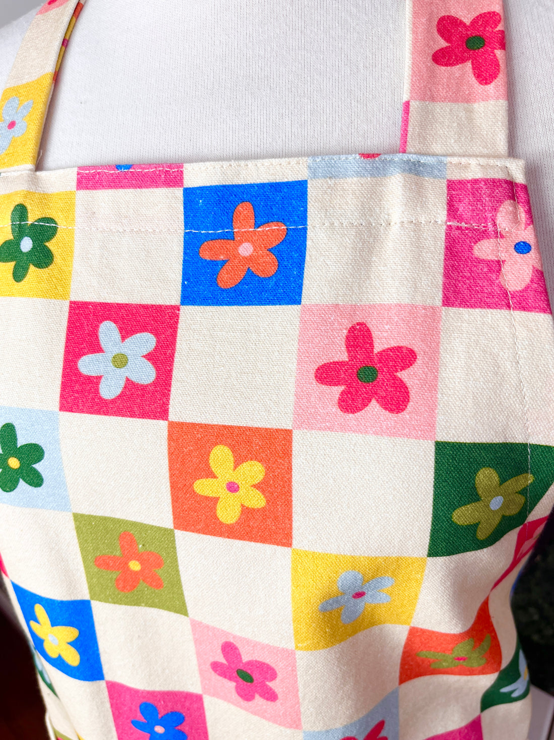 Retro Flowers in So Many Gorgeous Colours - Perfect for Any Petite Adult or Teenager