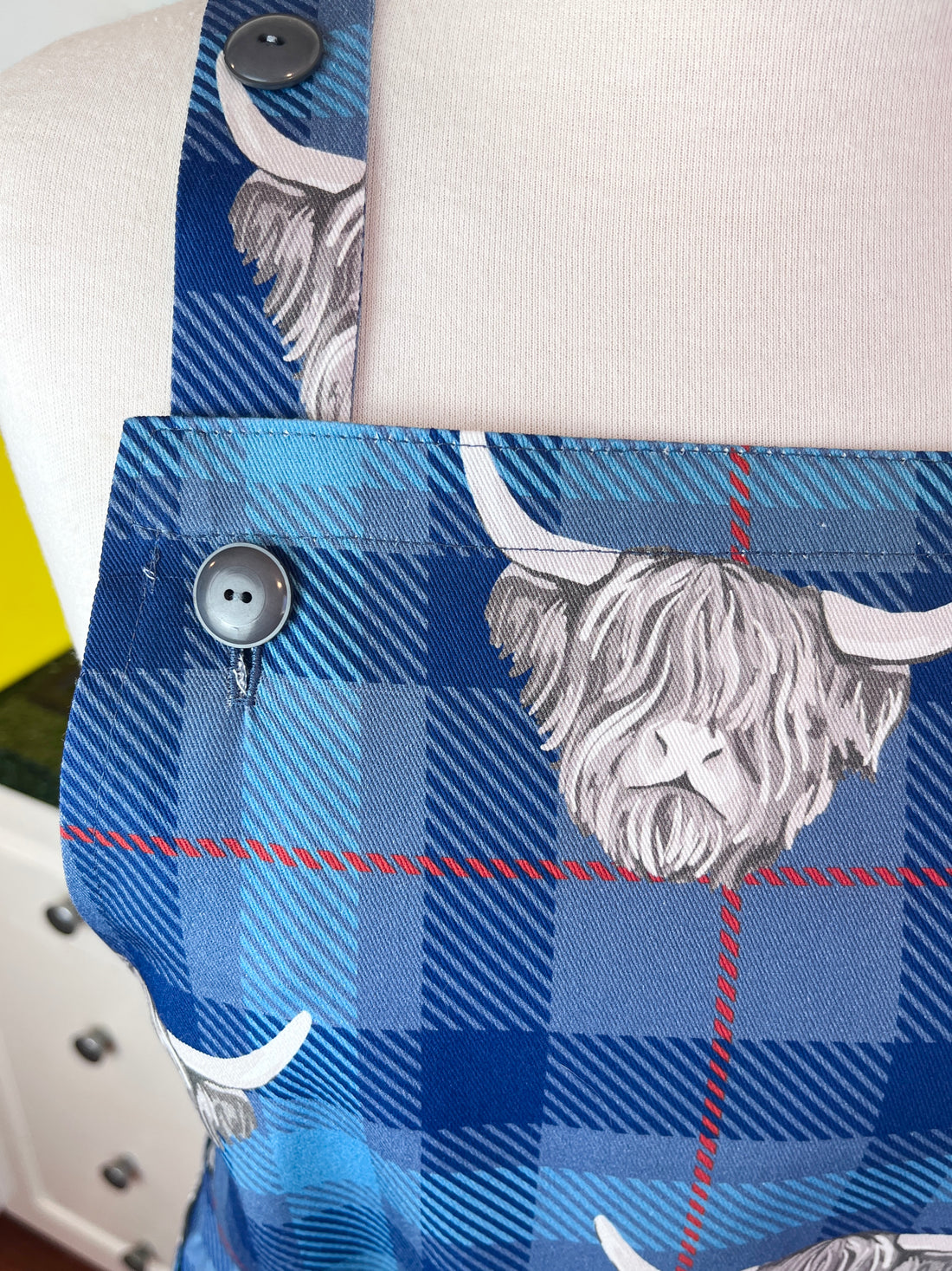 This Handsome Highland Cow Apron is the Perfect Gift
