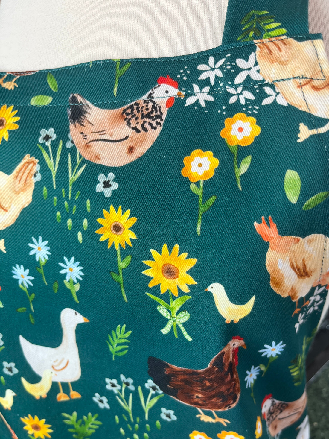 Chickens Cover this Beautiful, Country Style Apron