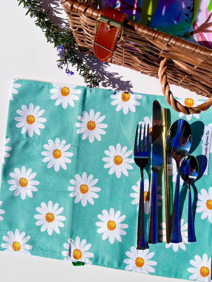Green Daisy Cutlery, Make-Up or Craft Roll