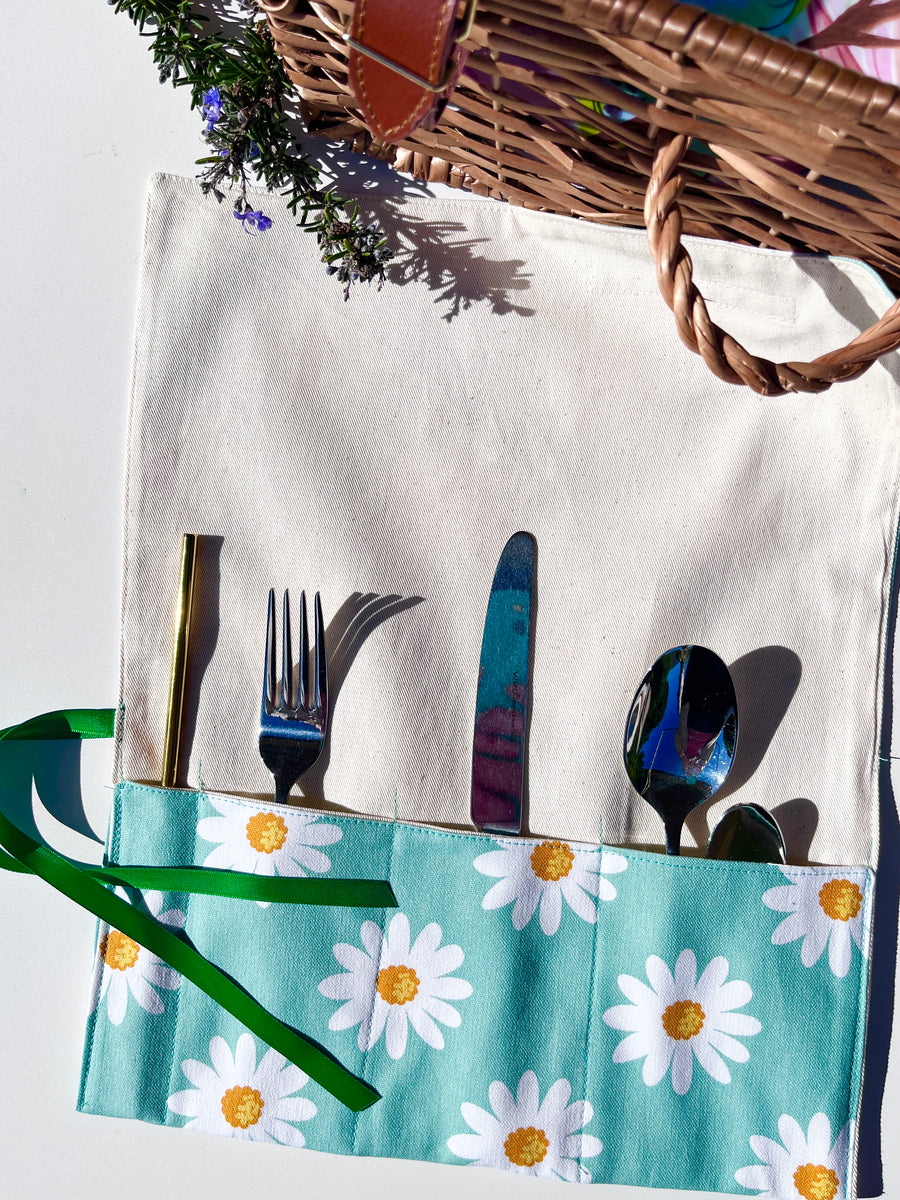 Green Daisy Cutlery, Make-Up or Craft Roll