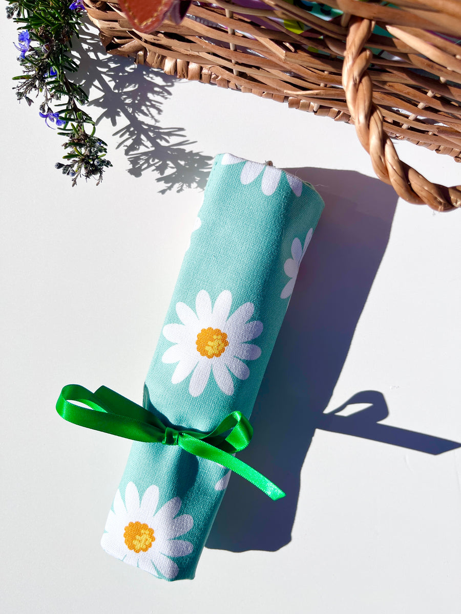Green Daisy Cutlery, Make-Up or Craft Roll