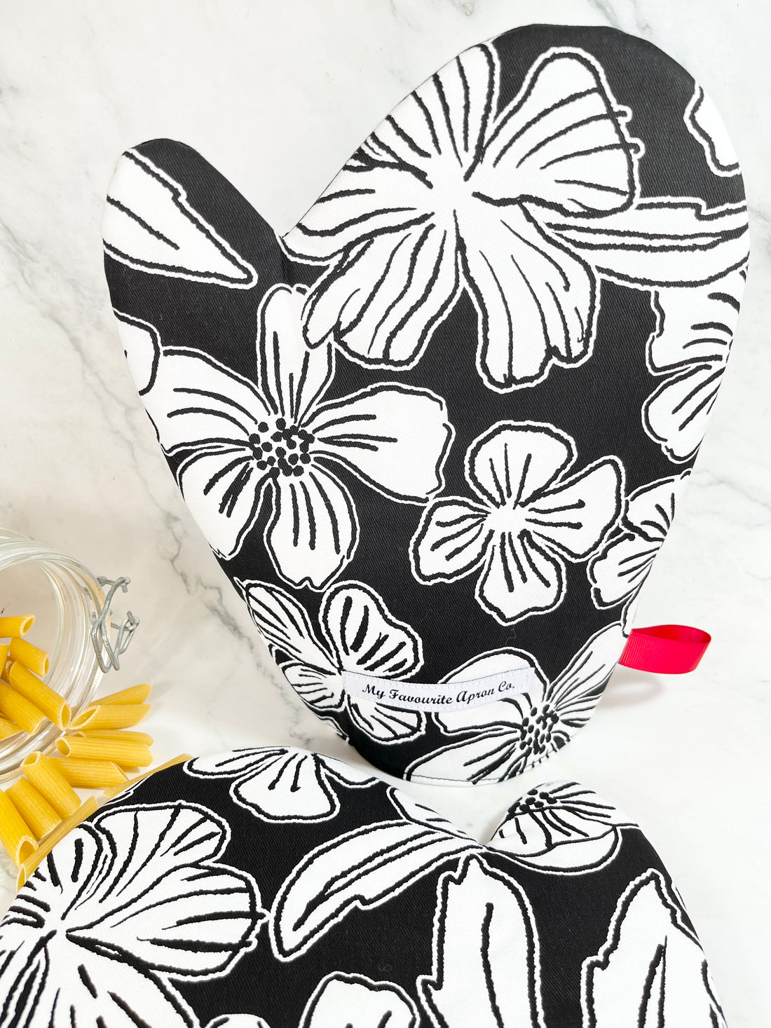 Bring a Touch of Hawaii into Your Kitchen with these Gorgeous Oven Mitts