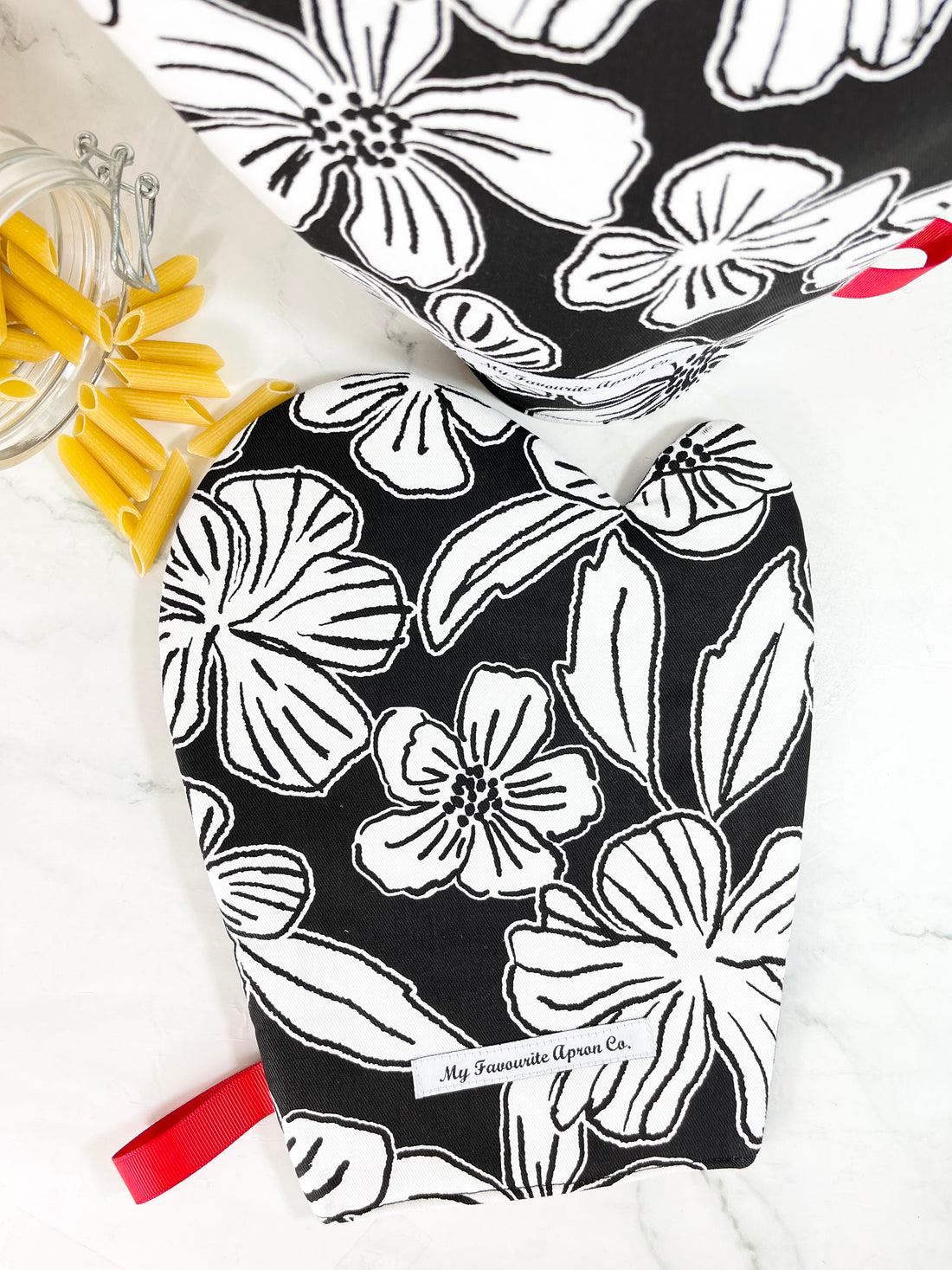 Bring a Touch of Hawaii into Your Kitchen with these Gorgeous Oven Mitts