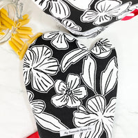 Bring a Touch of Hawaii into Your Kitchen with these Gorgeous Oven Mitts