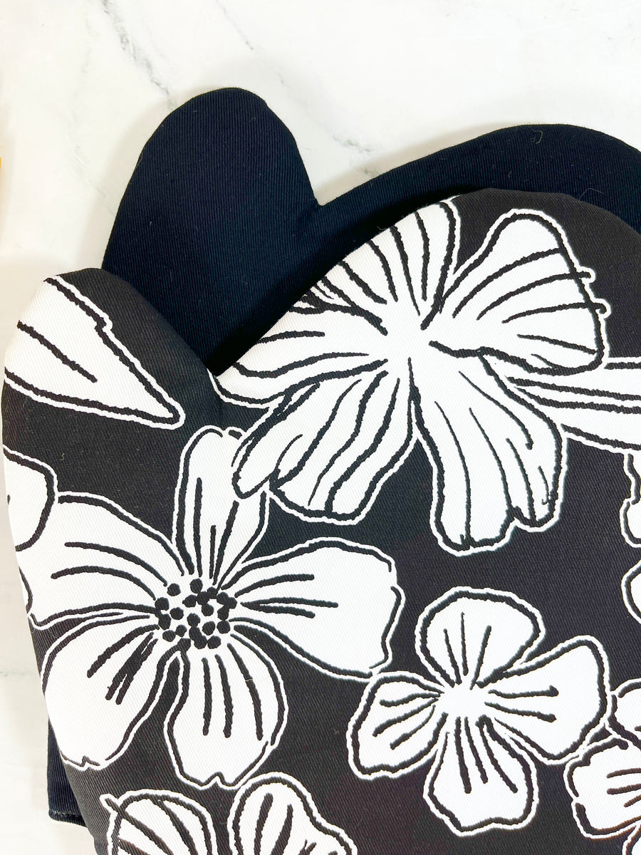 Bring a Touch of Hawaii into Your Kitchen with these Gorgeous Oven Mitts