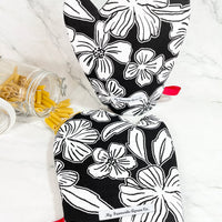 Bring a Touch of Hawaii into Your Kitchen with these Gorgeous Oven Mitts