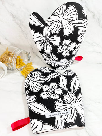 Bring a Touch of Hawaii into Your Kitchen with these Gorgeous Oven Mitts