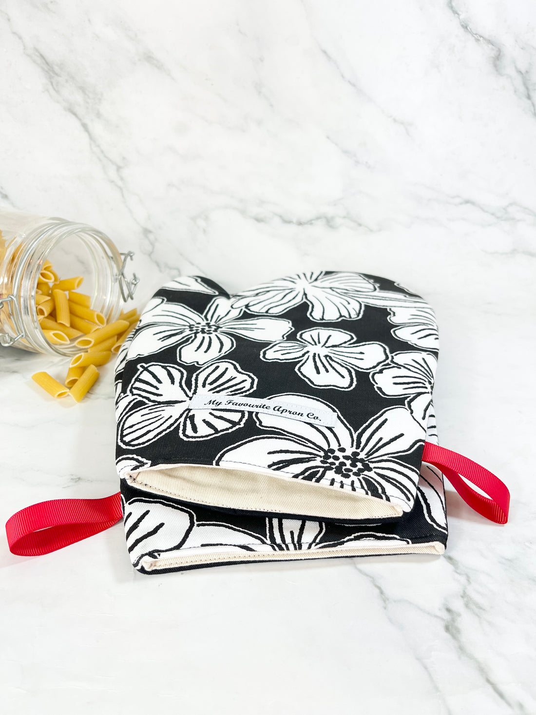 Bring a Touch of Hawaii into Your Kitchen with these Gorgeous Oven Mitts