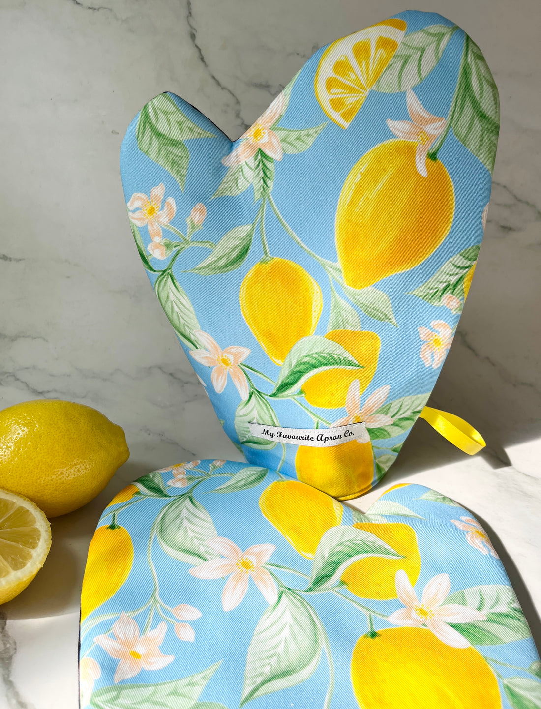 Luscious Lemon Oven Mitts Make the Perfect Foodie Gift