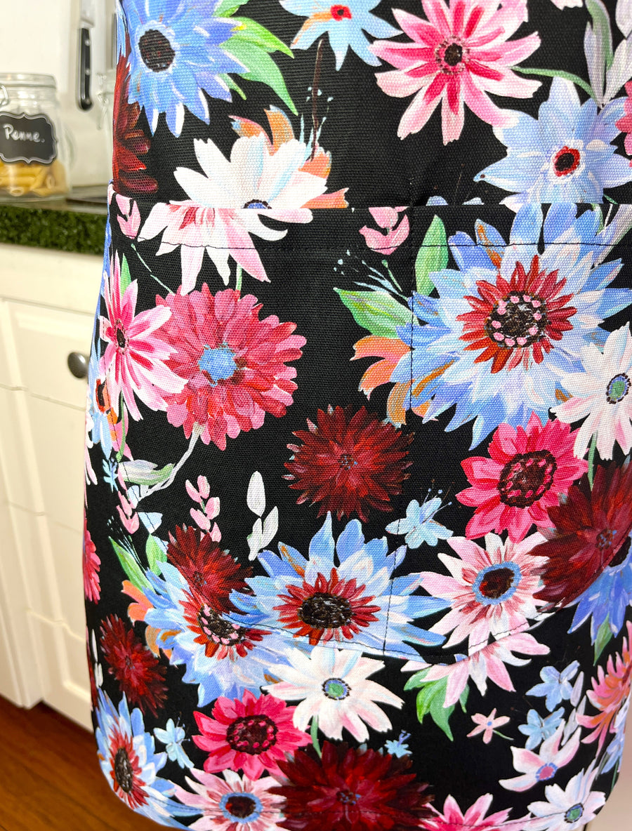 Gorgeous Floral Print Apron which is Ideal for a Teenager or Petite Adult
